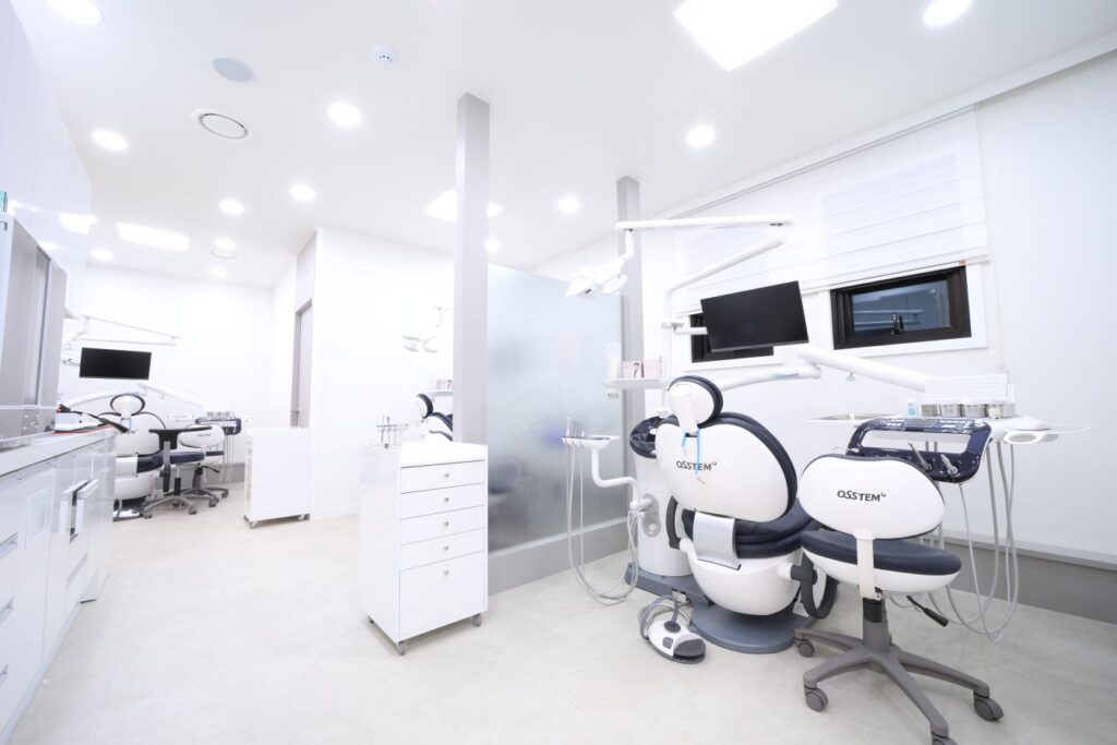 중랑구 임플란트 치과 바른플란트